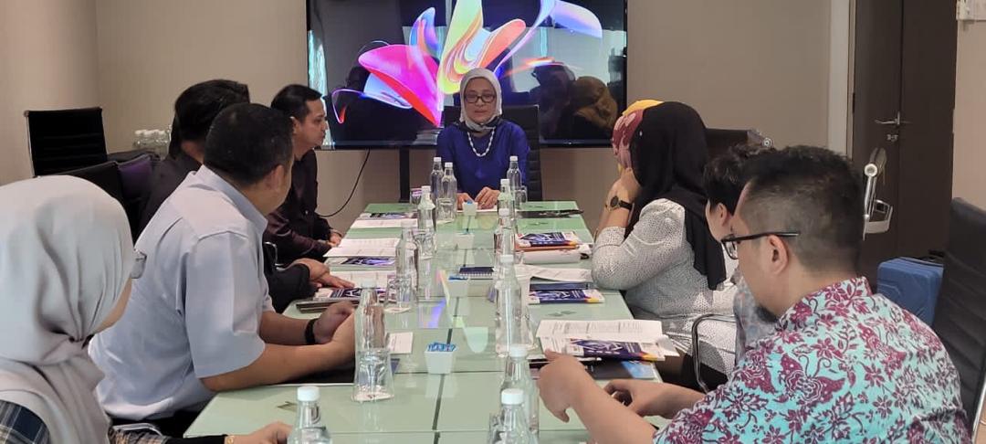 REFINING TECHNOLOGY AND TECHNICAL ACCREDITATION STANDARDS WORKSHOP (SECOND EDITION, TVET SECTOR)